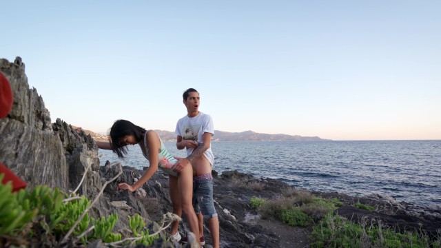 Japanese Lunaxjames hooked up with her boyfriend in front of a beautiful landscape with the sea